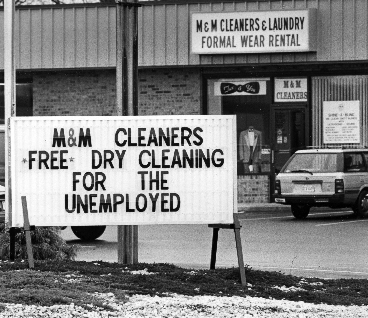 1992-03-11 M&M Cleaner